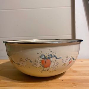 Vintage 1970’s 3pc Mixing Bowls with Goose and Peaches decor on side